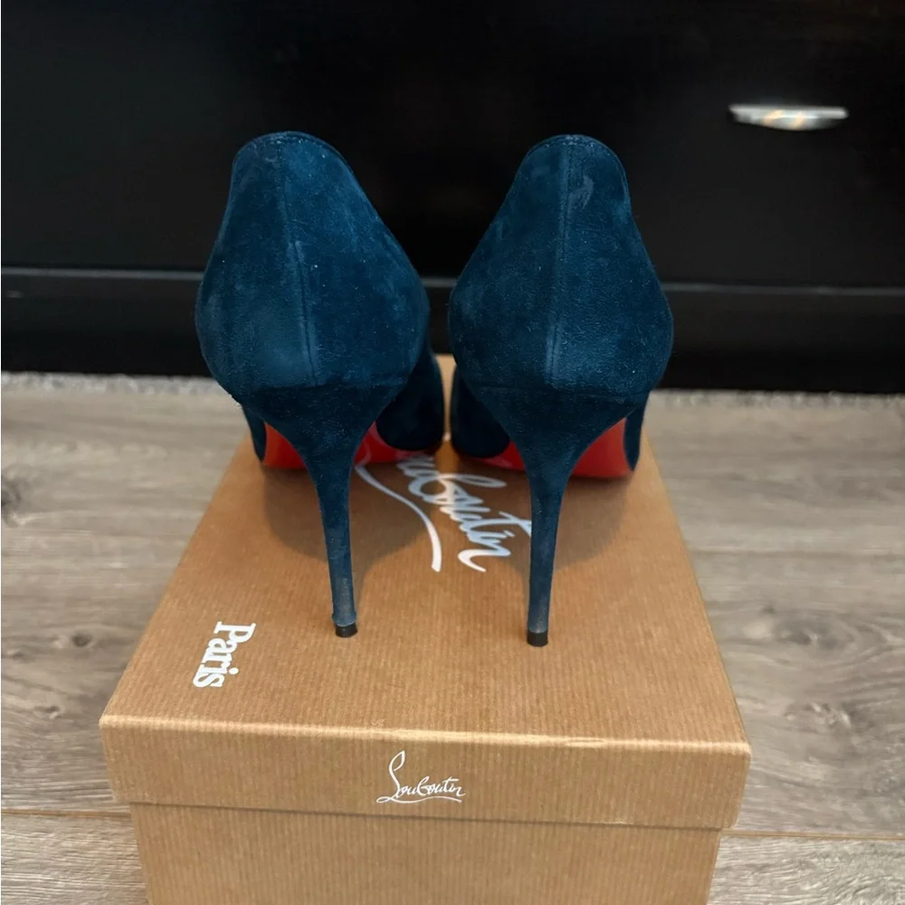 Christian Louboutin Teal Suede Pointed-Toe Pumps - Picture 4 of 6